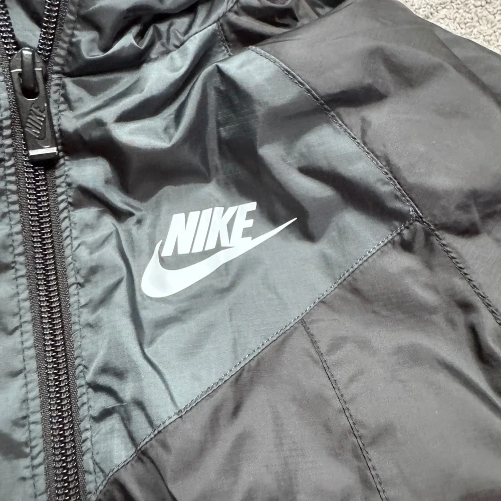 Nike Youth XS 3/4 Year Black Full Zip Hooded Jacket